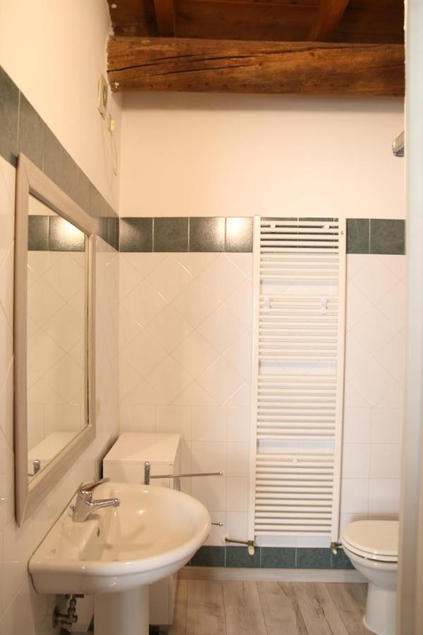 Ferienwohnung Le Vie Del Centro Ferrara Exterior foto